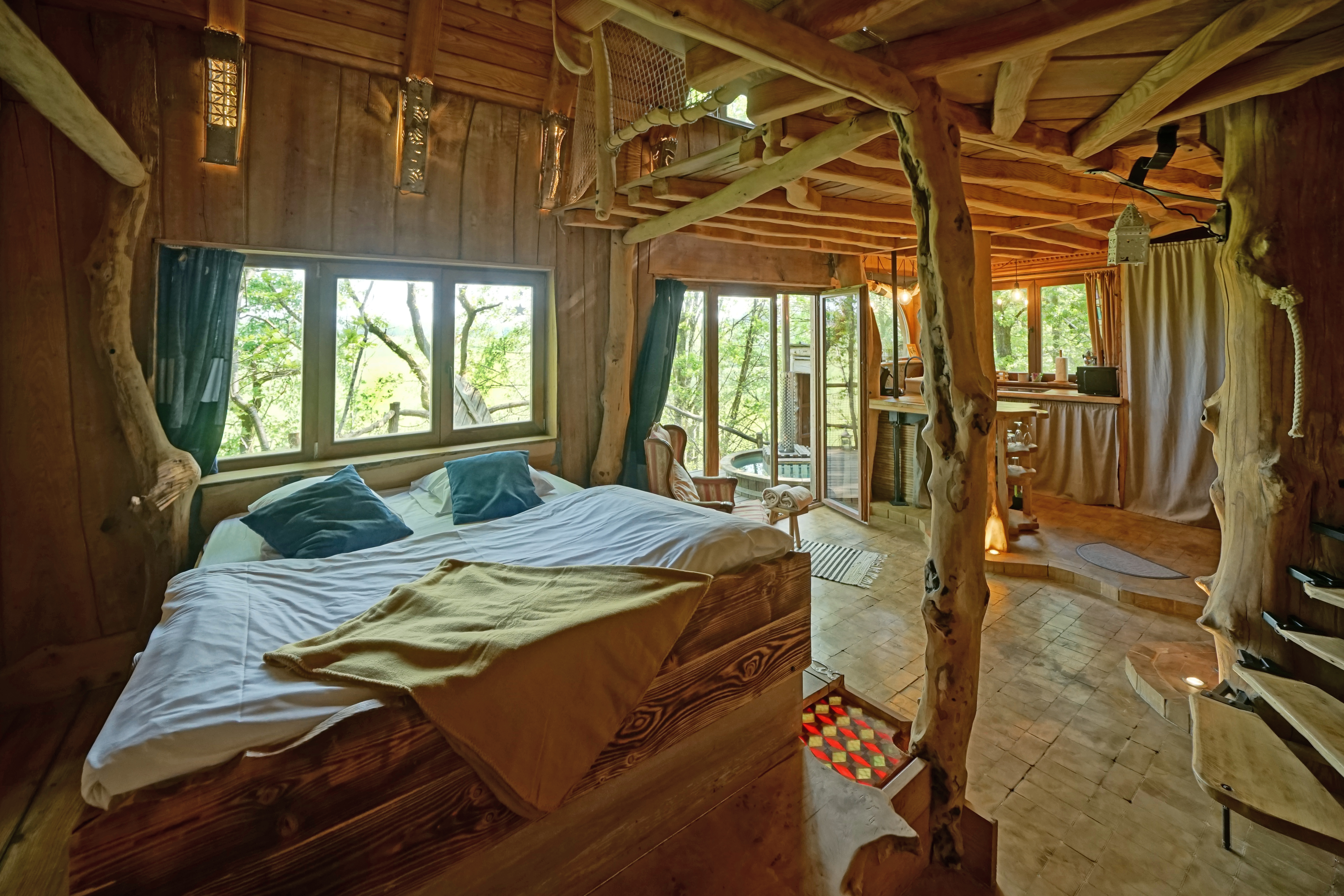 Herbeumont, hébergements insolites (Mon lit dans l'arbre)