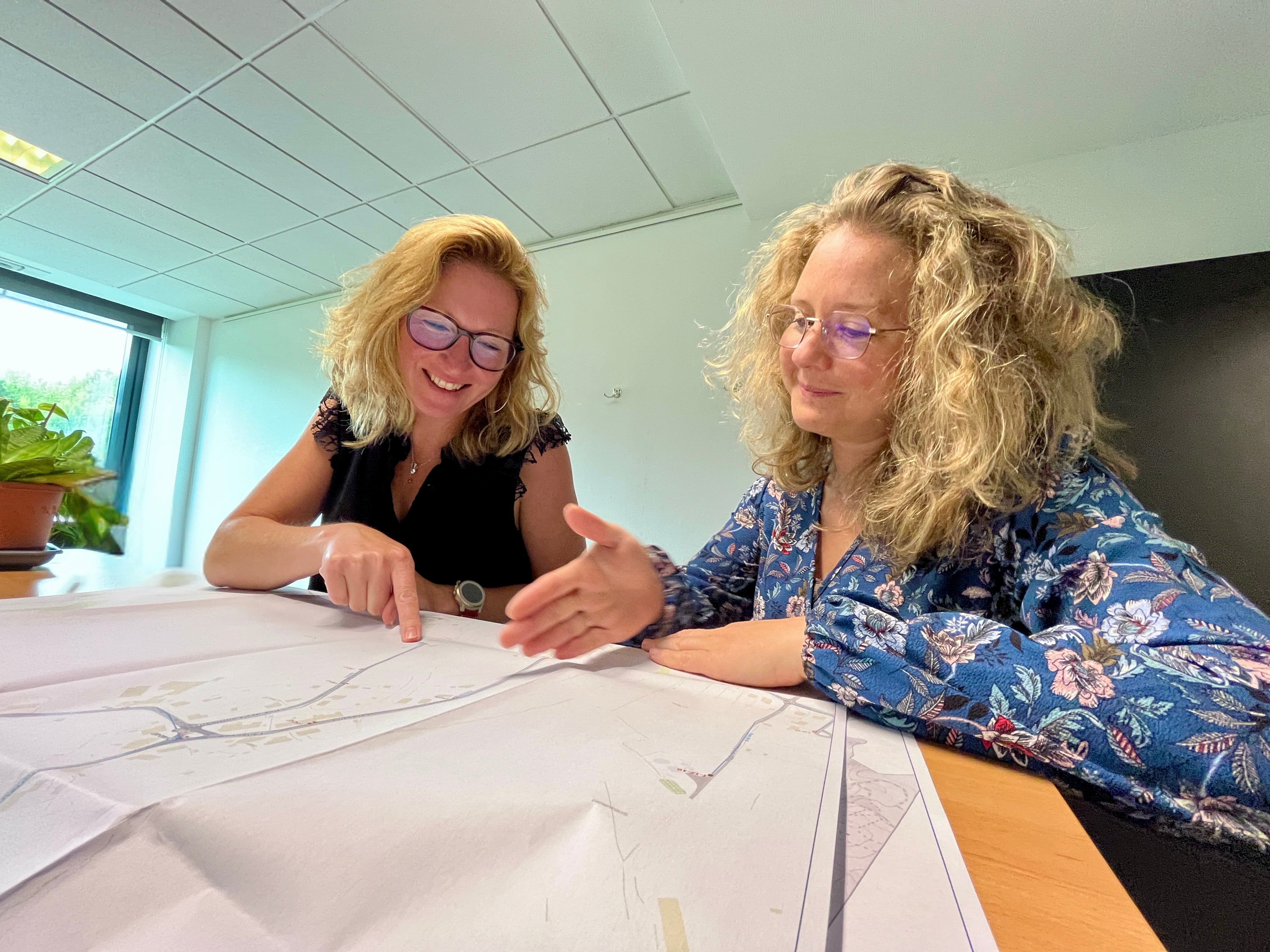 Maïté et Sandrine, cheffe de projets cartographie Maïté et Sandrine, cheffe de projets cartographie