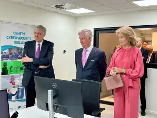 Visite royale au Centre Cybersécurité d'IDELUX