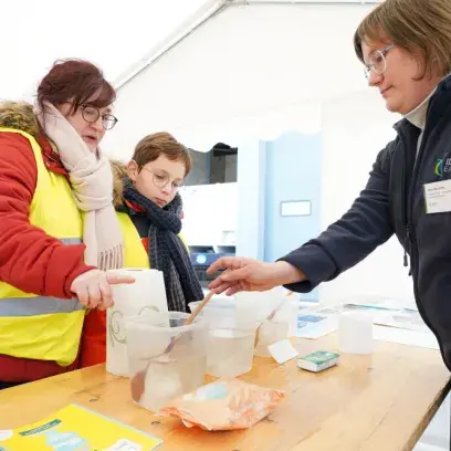 Inauguration d'une station d'épuration - Stand des conseillers en eau IDELUX